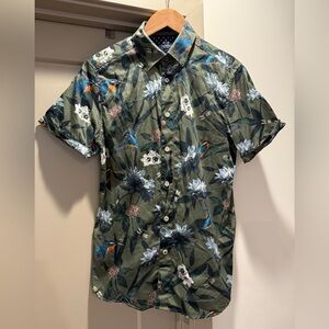 Ted Baker short sleeve button up shirt men’s small